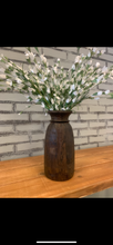 Load image into Gallery viewer, White Paper flowers