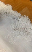 Load image into Gallery viewer, Vintage Lace Runner